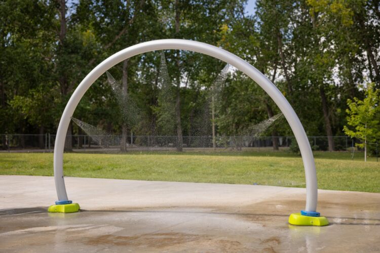 Triple Arch Jet