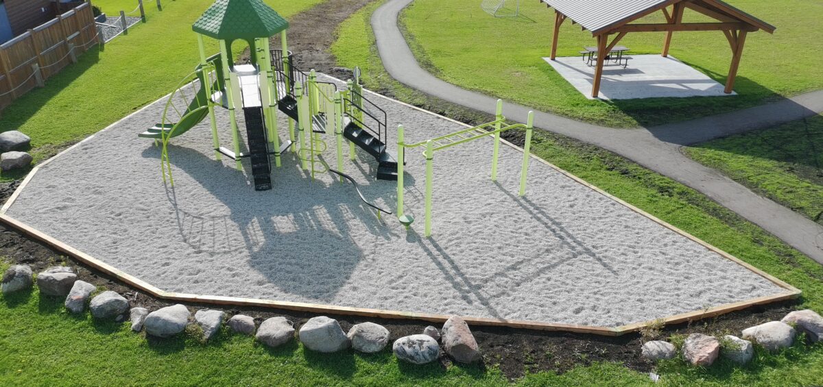 Playground structure and shelter in Amberfield Park